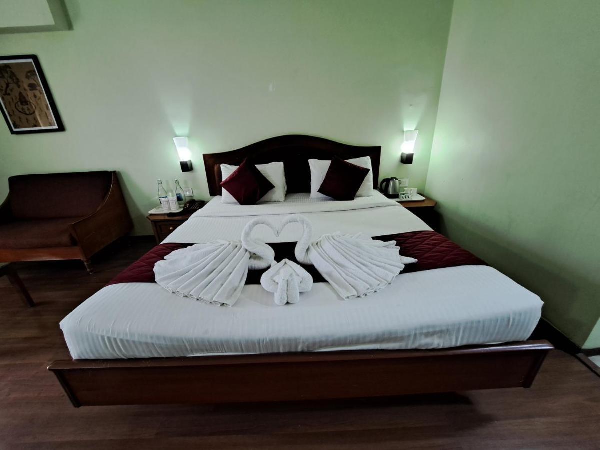 Hotel Preethi Classic Towers Ооти Екстериор снимка