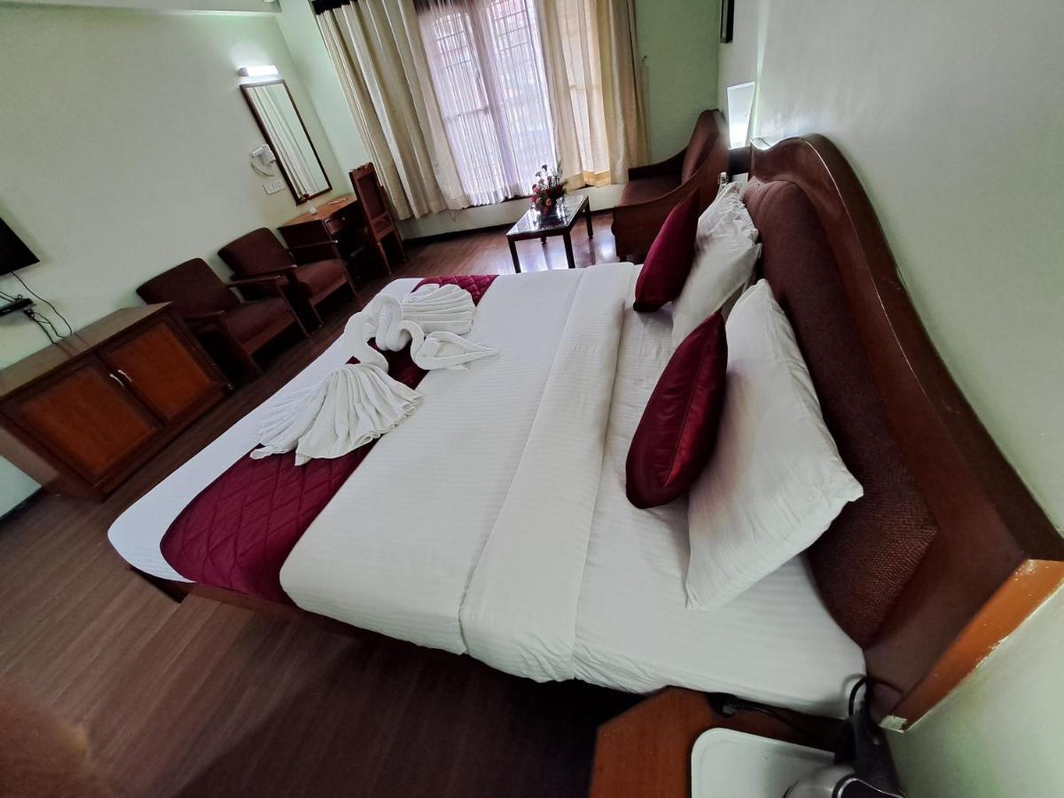 Hotel Preethi Classic Towers Ооти Екстериор снимка