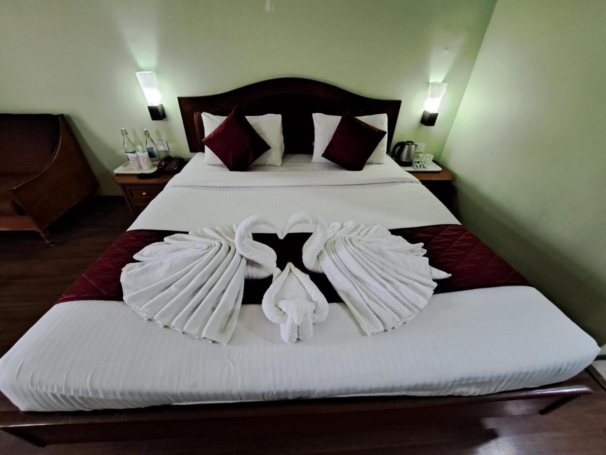 Hotel Preethi Classic Towers Ооти Екстериор снимка