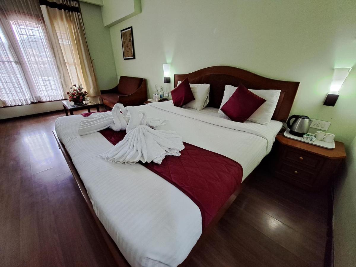 Hotel Preethi Classic Towers Ооти Екстериор снимка